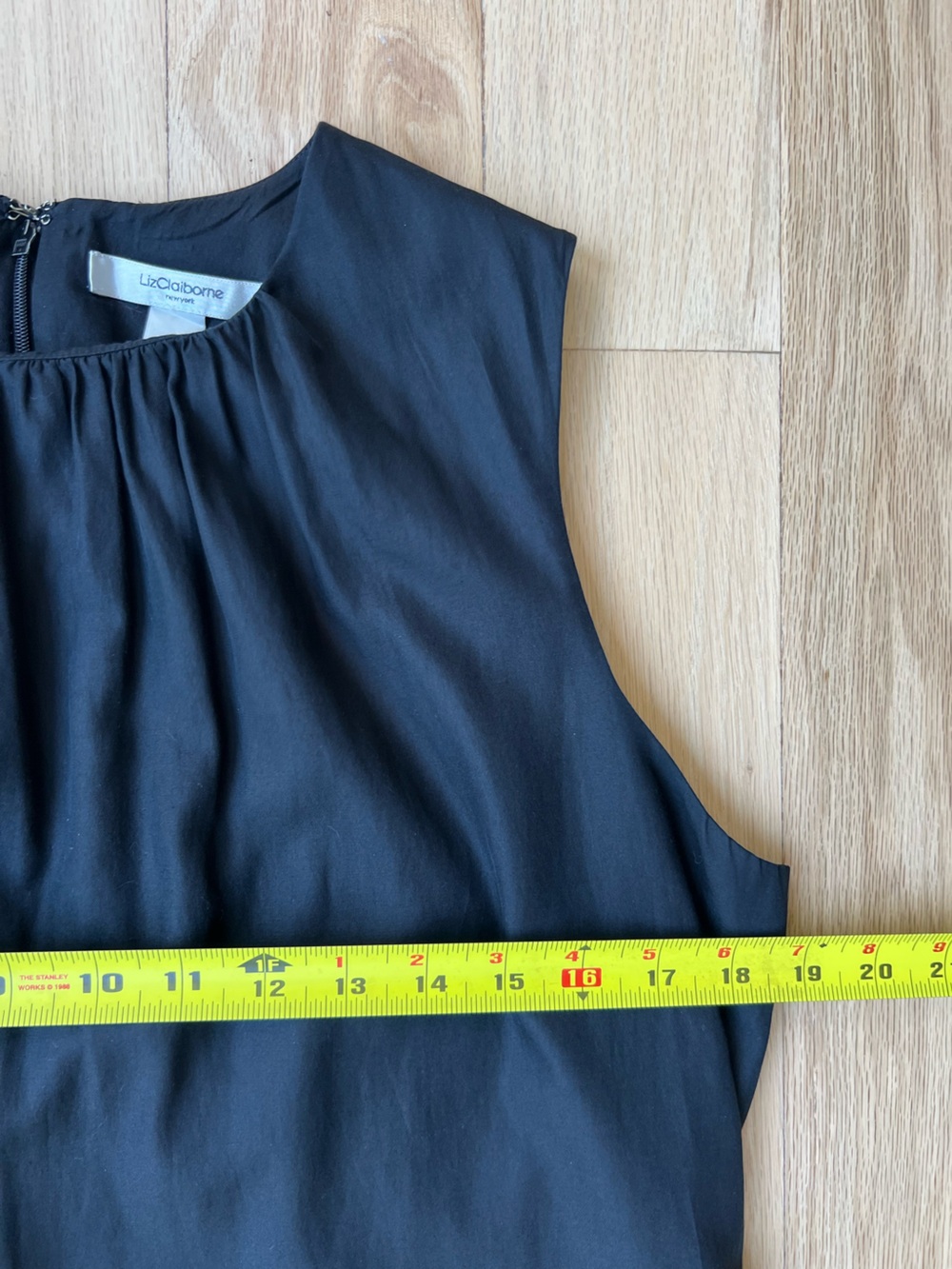 Liz Claiborne Black Silk Blend Sleeveless Shift Dress Minimalist Office Size 12 - Picture 10 of 13